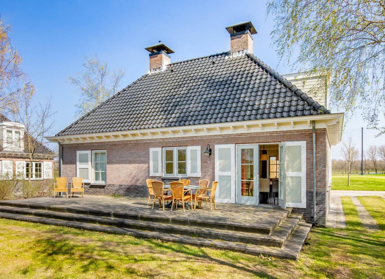 Roompot Buitenplaats De Hildenberg Appelscha Buitenkant foto